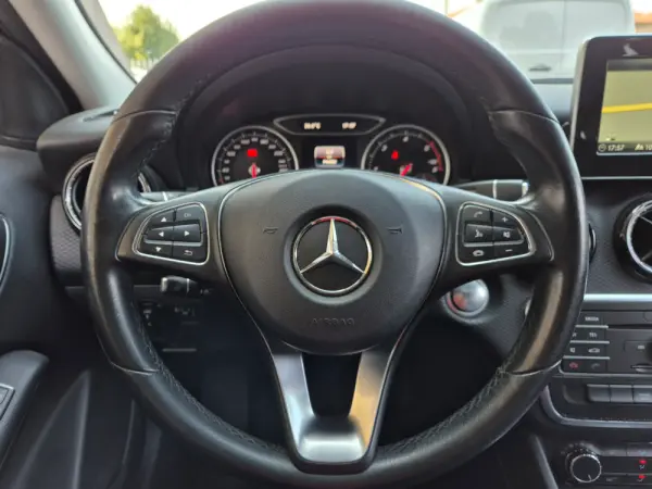 Mercedes-Benz A 180 d Urban Aut. 18