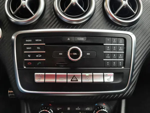 Mercedes-Benz A 180 d AMG Line 22