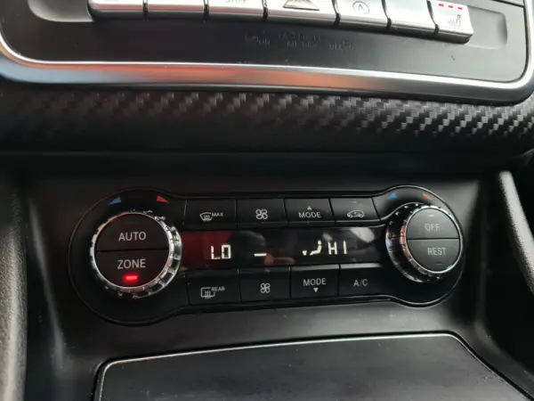 Mercedes-Benz A 180 d AMG Line 23