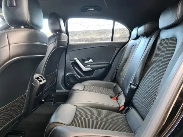 Mercedes-Benz A 220 d Progressive Aut. 11