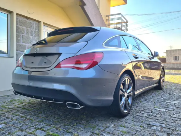 Mercedes-Benz CLA 180 d Shooting Brake 4