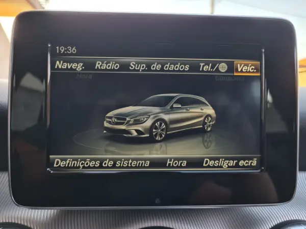 Mercedes-Benz CLA 180 d Shooting Brake 29