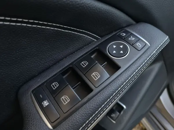 Mercedes-Benz CLA 180 d Shooting Brake 34