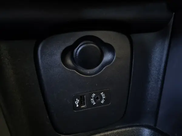 MINI 3 Portas One D 28
