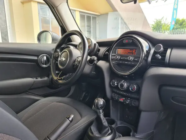 MINI 5 Portas One Standard 15