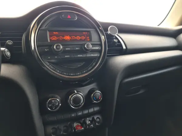 MINI 5 Portas One Standard 18