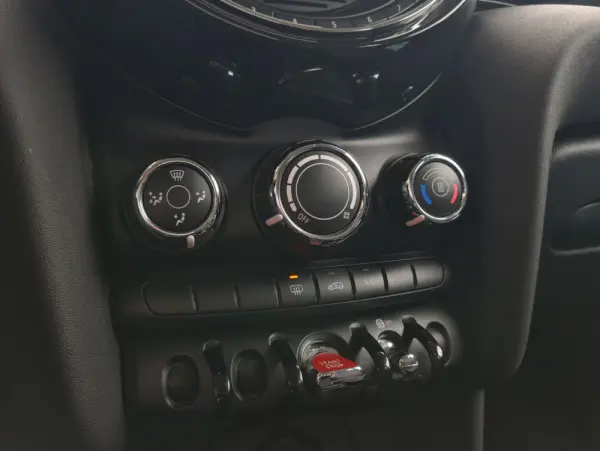 MINI 5 Portas One Standard 20