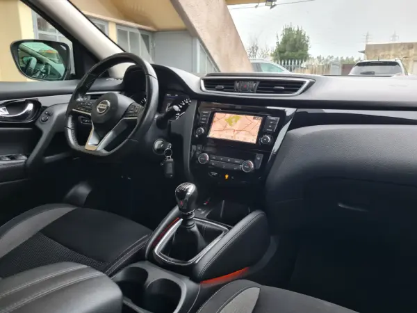 Nissan Qashqai 1.5 dCi N-Connecta 14