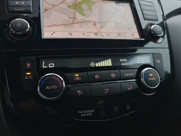 Nissan Qashqai 1.5 dCi N-Connecta 20