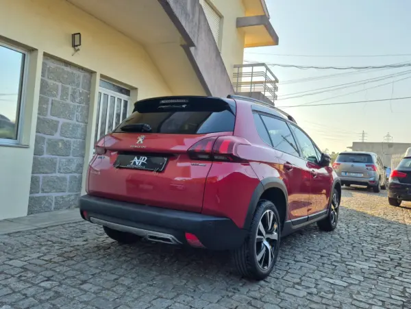 Peugeot 2008 Outro 4