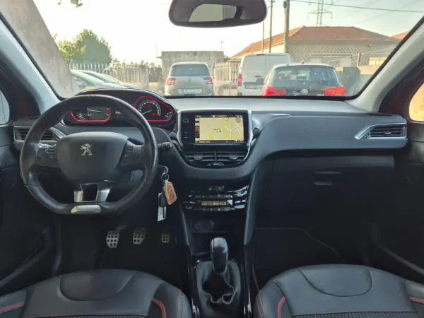 Peugeot 2008 Outro 17