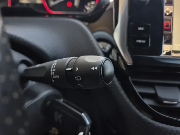 Peugeot 2008 Outro 22