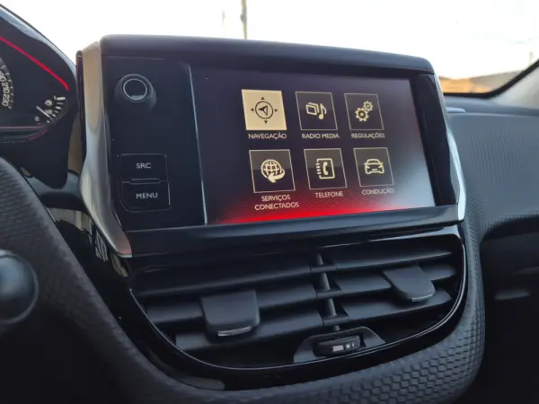 Peugeot 2008 Outro 26