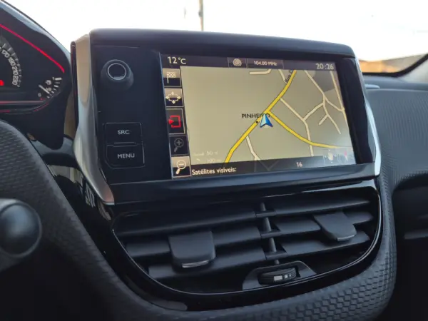 Peugeot 2008 Outro 28