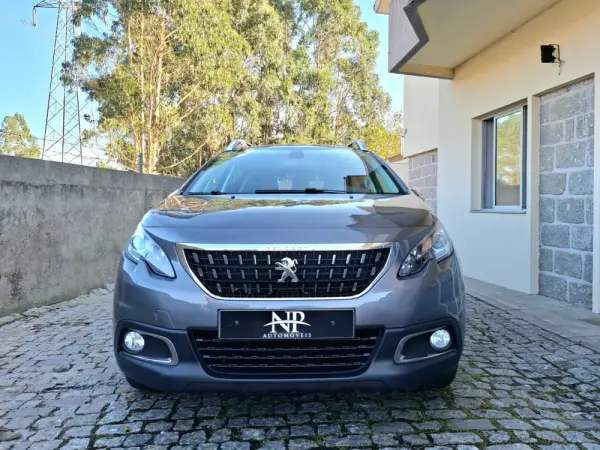 Peugeot 2008 1.5 BlueHDi Signature 6