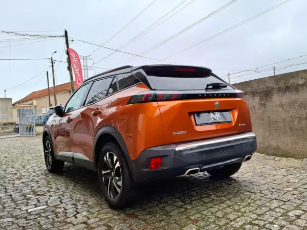 Peugeot 2008 1.2 PureTech GT Line 2