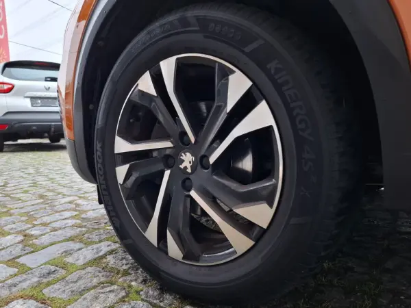Peugeot 2008 1.2 PureTech GT Line 8