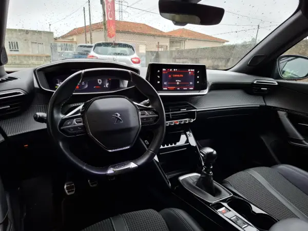 Peugeot 2008 1.2 PureTech GT Line 16