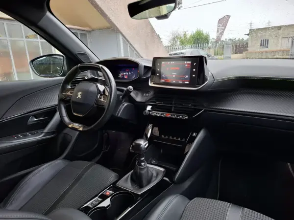 Peugeot 2008 1.2 PureTech GT Line 18