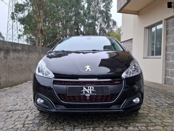 Peugeot 208 1.2 PureTech GT Line 6