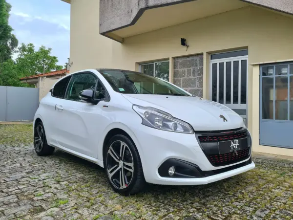Peugeot 208 1.2 PureTech GT Line 7