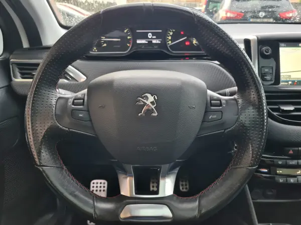 Peugeot 208 1.2 PureTech GT Line 18