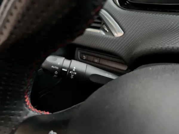 Peugeot 208 1.2 PureTech GT Line 20