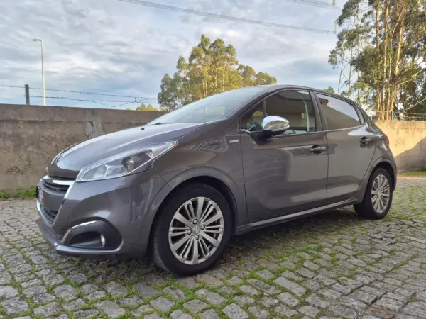 Peugeot 208 1.6 BlueHDi Style 1
