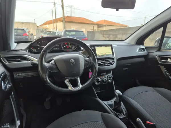 Peugeot 208 1.6 BlueHDi Style 14
