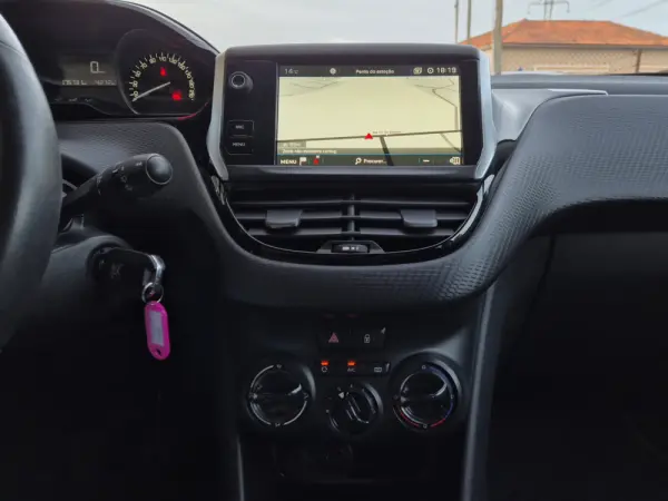 Peugeot 208 1.6 BlueHDi Style 20