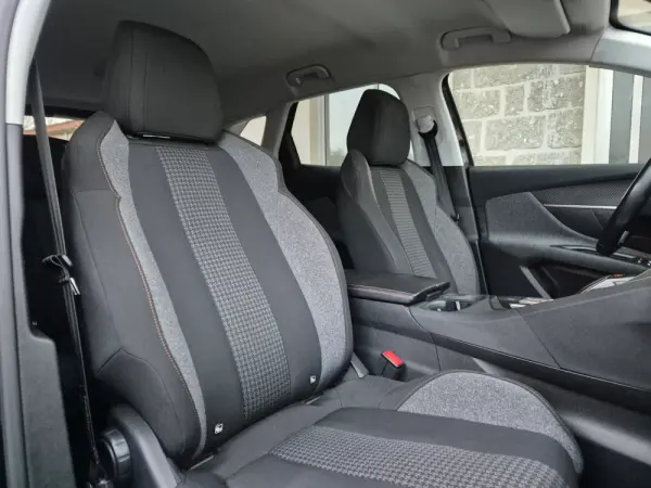 Peugeot 3008 1.5 BlueHDi Allure EAT8 11