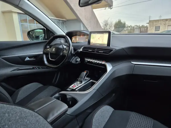 Peugeot 3008 1.5 BlueHDi Allure EAT8 16