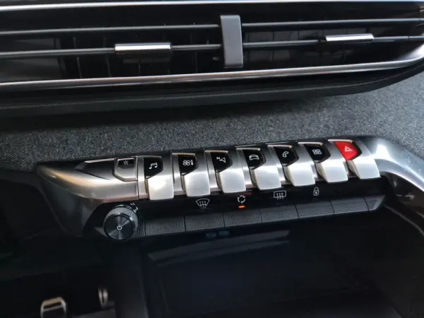 Peugeot 3008 1.6 BlueHDi GT Line 36