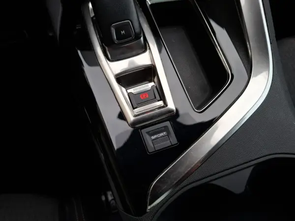 Peugeot 3008 1.5 BlueHDi GT Line EAT8 40