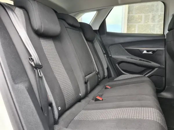 Peugeot 3008 1.6 BlueHDi Allure EAT6 9