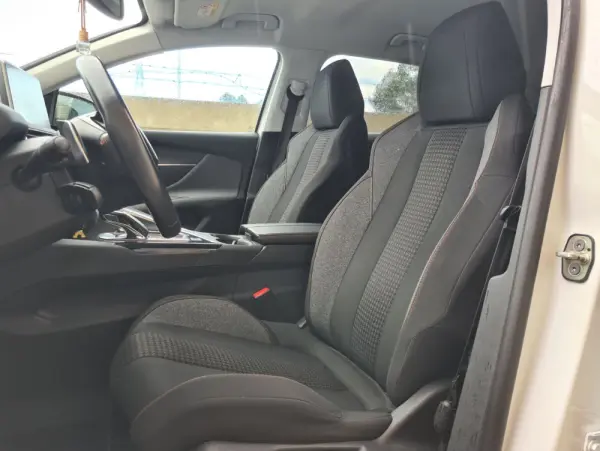 Peugeot 3008 1.6 BlueHDi Allure EAT6 13