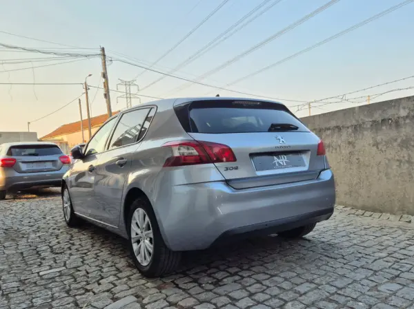 Peugeot 308 1.6 BlueHDi Style 2
