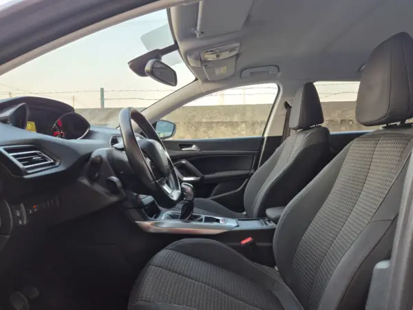 Peugeot 308 1.6 BlueHDi Style 14
