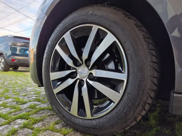 Peugeot 308 1.5 BlueHDi Active EAT8 7