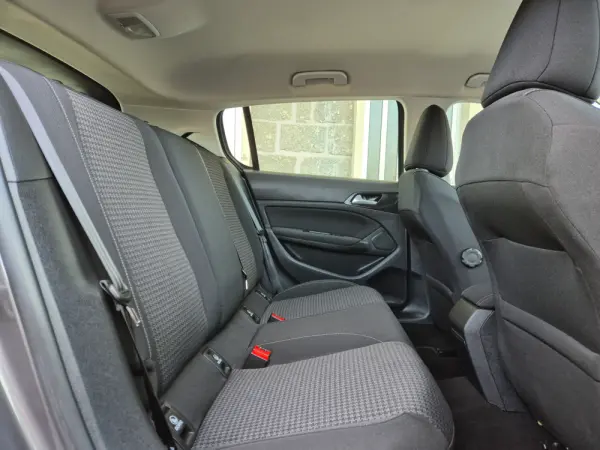 Peugeot 308 1.5 BlueHDi Active EAT8 8
