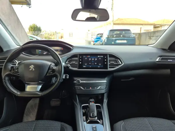 Peugeot 308 1.5 BlueHDi Active EAT8 17