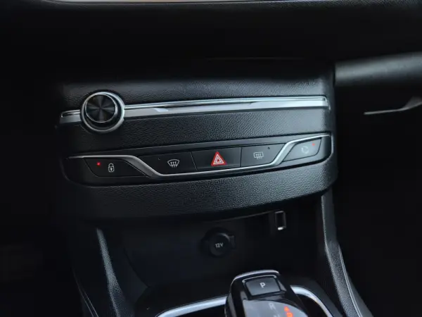 Peugeot 308 1.5 BlueHDi Active EAT8 29