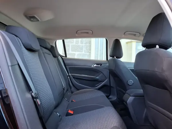 Peugeot 308 1.5 BlueHDi Active EAT8 9