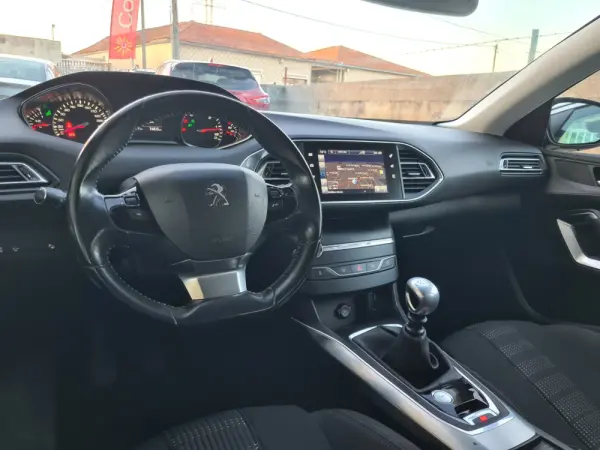 Peugeot 308 SW 1.6 BlueHDi Allure J17 16