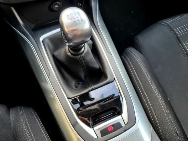 Peugeot 308 SW 1.6 BlueHDi Allure 28