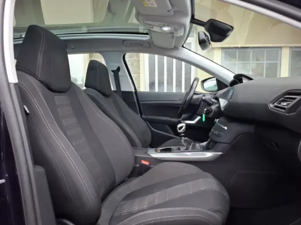 Peugeot 308 SW 1.6 BlueHDi Allure 12