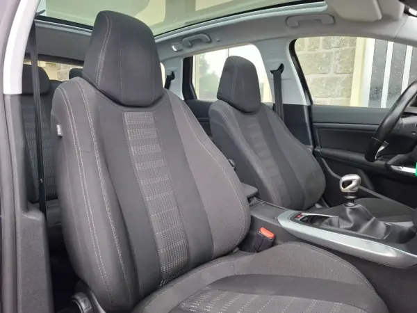 Peugeot 308 SW 1.6 BlueHDi Allure 13