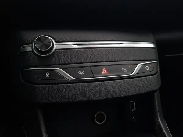 Peugeot 308 SW 1.6 BlueHDi Allure 27