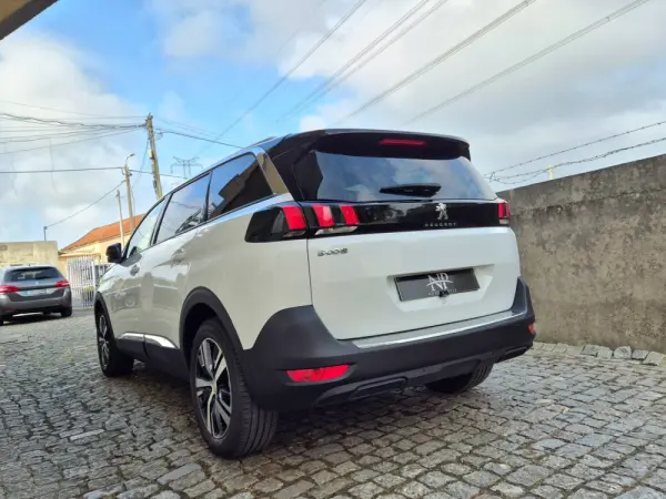 Peugeot 5008 1.5 BlueHDi Allure 2