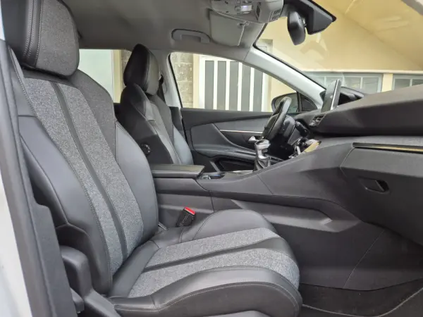 Peugeot 5008 1.5 BlueHDi Allure 11